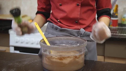 The pastry chef skillfully performs holiday order. Stock-Footage 83363030