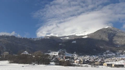 Pasturo, under the Grigna Mountain, witth snow, Valsassina Vídeo Stock 146883539