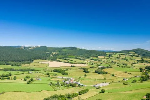 Patchwork fields and forested hills in Morvan Stock-Fotos