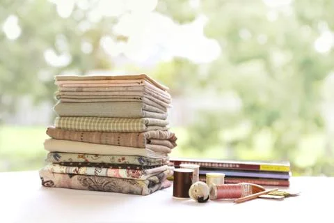 Patchwork Quilt with thread and pin Stockfoto's