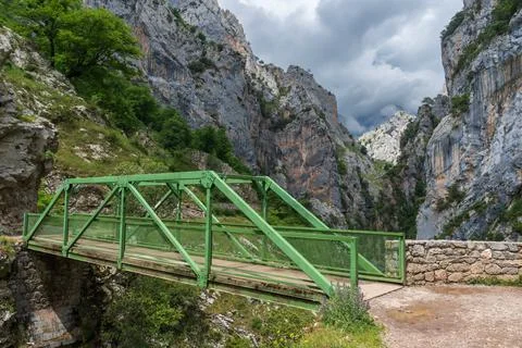 Path of the Cares river, Bolin bridge, built to cross the river in a gorge. P Stock Photos