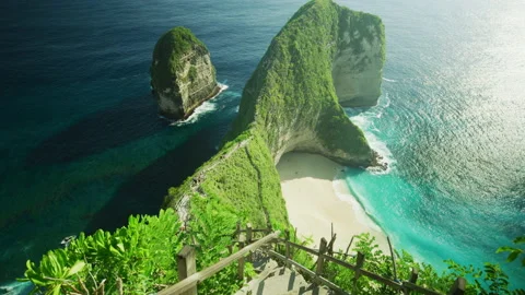 Path going down to Kelingking Beach, Nusa Penida Stock Footage 218363497