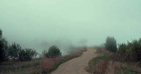 The path is interrupted by thick fog Видео 154987010