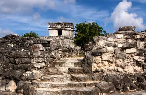 Path to Mayan Buildings Foto stock