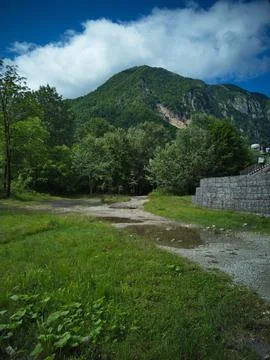 Path by the mountain Foto stock