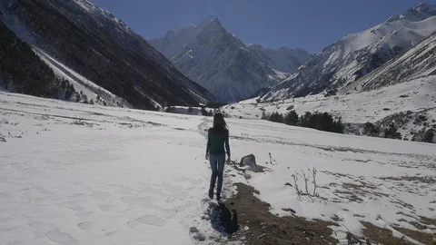 Path to the mountains Stock-Footage 87789883