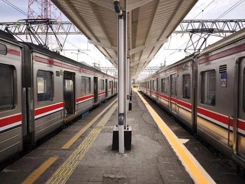 Path for passengers between two train lines Stock Photos