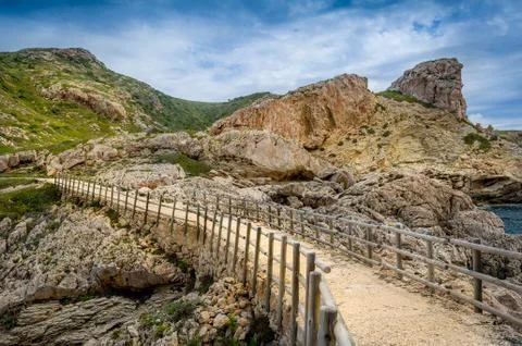 Path in the rocks Fotos de archivo