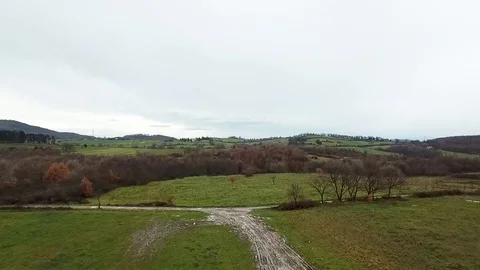 Path seen from a drone Video stock 100606360