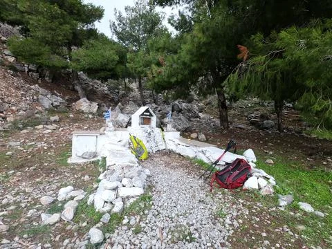 Path-side shrine on Mt Hymettus, Greece Foto stock