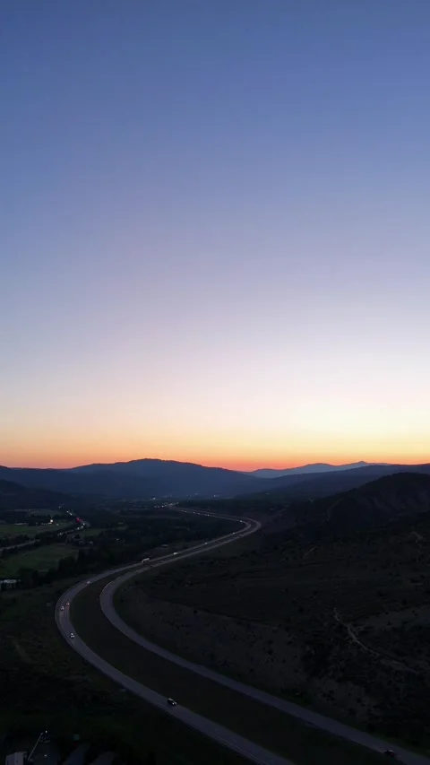 The path to the sunset Vídeos de archivo 302228374