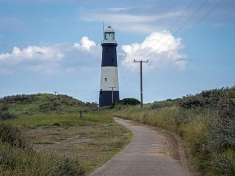 Path towards the lighthouse at Spurn Point, East Yorkshire, England 스톡 사진