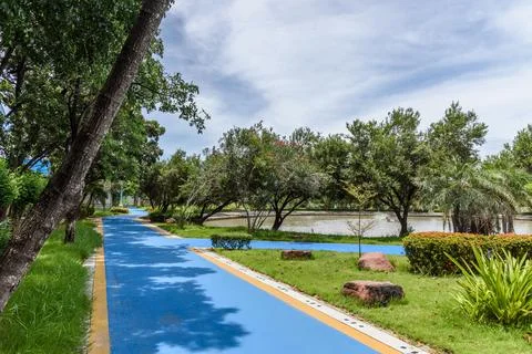 Pathway in a beautiful park Stock Photos