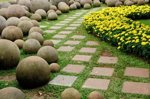 A pathway in the garden Stock-Fotos