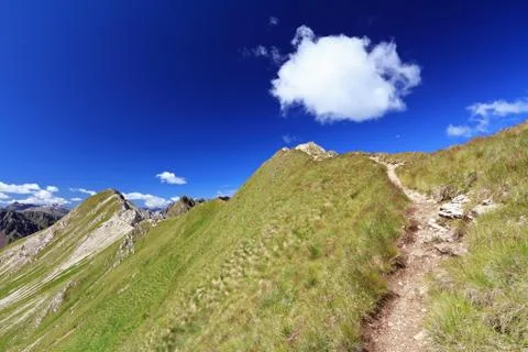 Pathway on mountain ridge Stock-Fotos