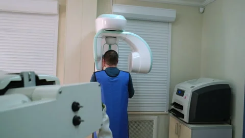 Patient during x-ray of teeth. Video stock 249665212