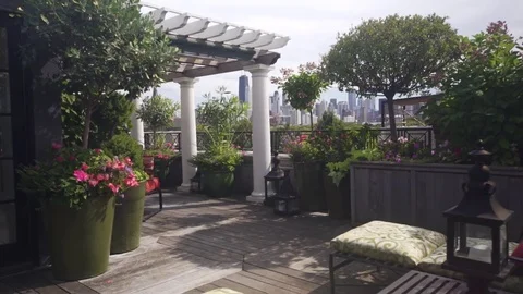 Patio in a backyard. Видео 80326802