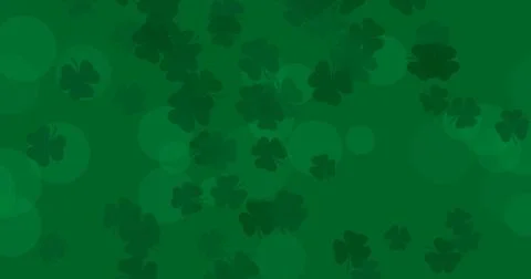 Patrick Day background with falling shamrock leaf pattern. For festive pub pa Illustrazione stock