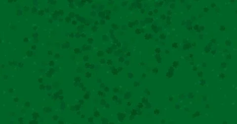 Patrick Day background with falling shamrock leaf pattern. For festive pub pa Illustrazione stock