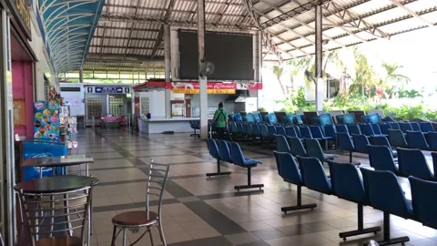 Pattaya Bus Station Empty Due To Covid. June 2020 Vídeo Stock 178646999