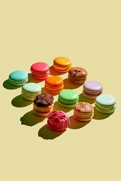 Pattern of different macarons with various flavors. Bright colours. French .. Foto stock