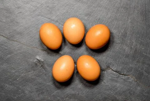 Pattern of eggs on rustic slate table for Easter Easter background with br... 스톡 사진