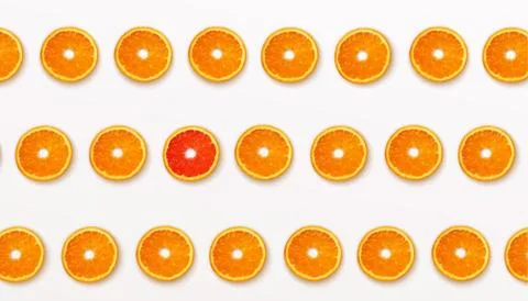 Pattern half cut with orange fruits and grapefruit on white background Stockillustratie