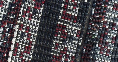 Pattern of a large number of standing cars 動画素材 102476135