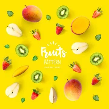 Pattern with mango, kiwi, strawberry and pear. Foto stock