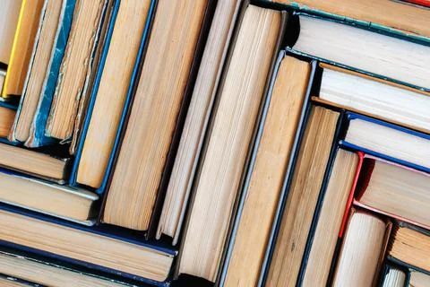 A pattern of old books with a top view. Solid background Foto stock