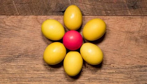 Pattern of painted eggs on wooden table for Easter Easter background with ... 스톡 사진