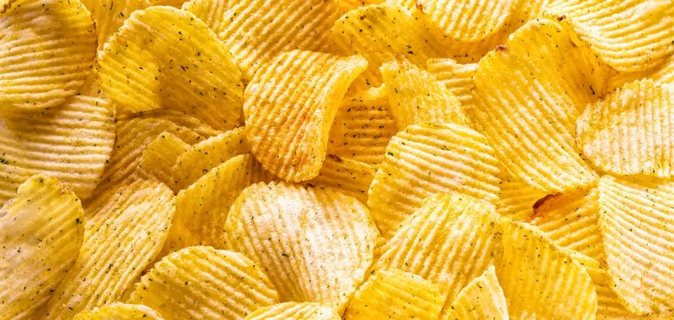 Pattern of potato chips, panorama, top view. 스톡 사진