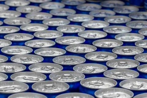 Pattern repeating of beer cans in alcohol and beverage department of supersto Foto stock