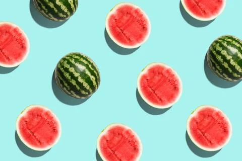 Pattern with ripe watermelon on blue background. Pop art design, creative summer 스톡 사진