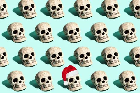 Pattern skull with a hard shadow on mint background Stockfoto's