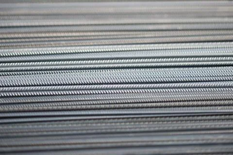 Pattern of steel cables or rebars steel used in armature construction Foto stock