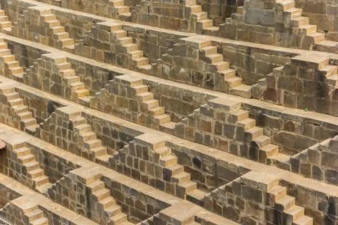 Pattern of steps in the historic weel of Abhaneri Foto stock