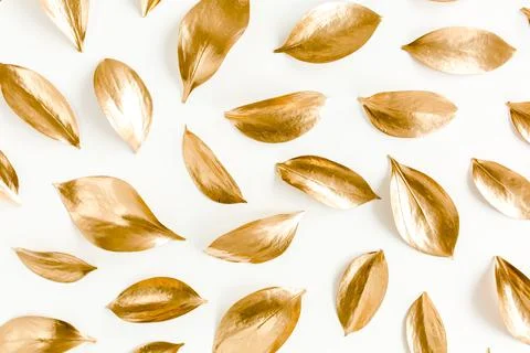 Pattern, texture with gold leaves isolated on white background. flat lay, top 스톡 사진
