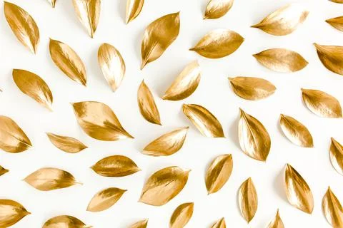 Pattern, texture with gold leaves isolated on white background. flat lay, top 스톡 사진