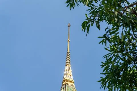 Patterned walls, frames, and roof edges create a rich study of Thai temple .. Foto stock