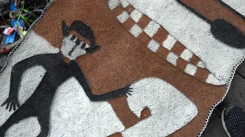 Patterns and figures painted and woven manually by the Asmat people 库存影片 231130770