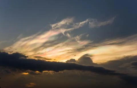 Patterns of clouds on the evening sky. Fotos Stock