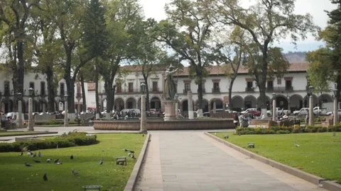Patzcuaro square slow motion  Stockbeeldmateriaal 71754590