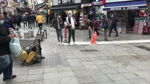 Pavement repair in crowded streets Video stock 145221908