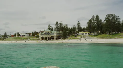 Pavilion of the Cottesloe Beach 스톡 동영상 61414920