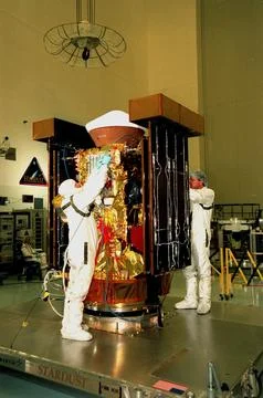 In the Payload Hazardous Servicing Facility, Randy Scott (left) and Pat Wed.. Stock Photos
