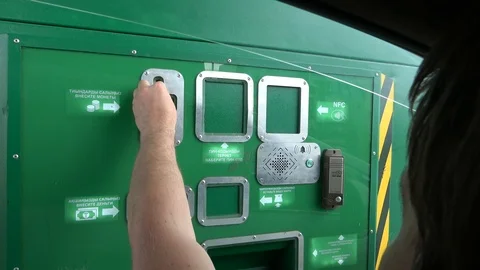 Payment by coins Video stock 110752799