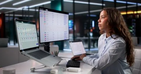 Payroll Manager Uses Laptop Software To Quickly Process Employee Salaries Sec Stock Photos