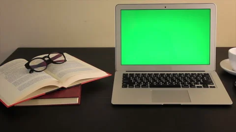 PC computer with coffee cub and notebook on table 库存影片 64912724