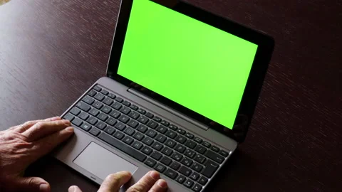 Pc consultation simulation with green screen - 4k - ProRes Stock Footage 145475392